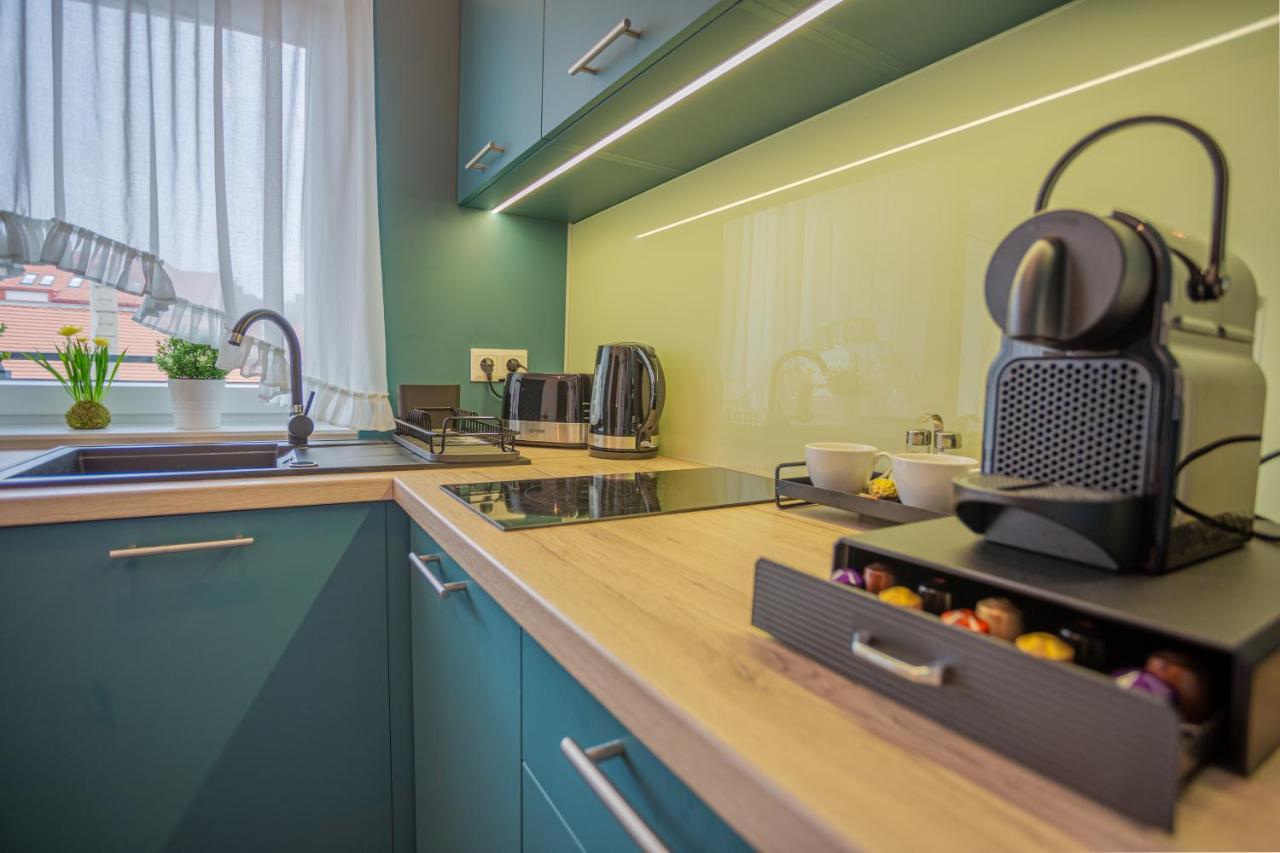Viktoria Apartman Gyula Esterno foto