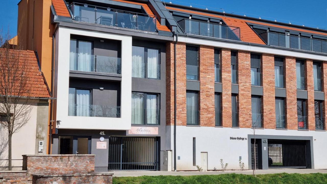 Viktoria Apartman Gyula Esterno foto