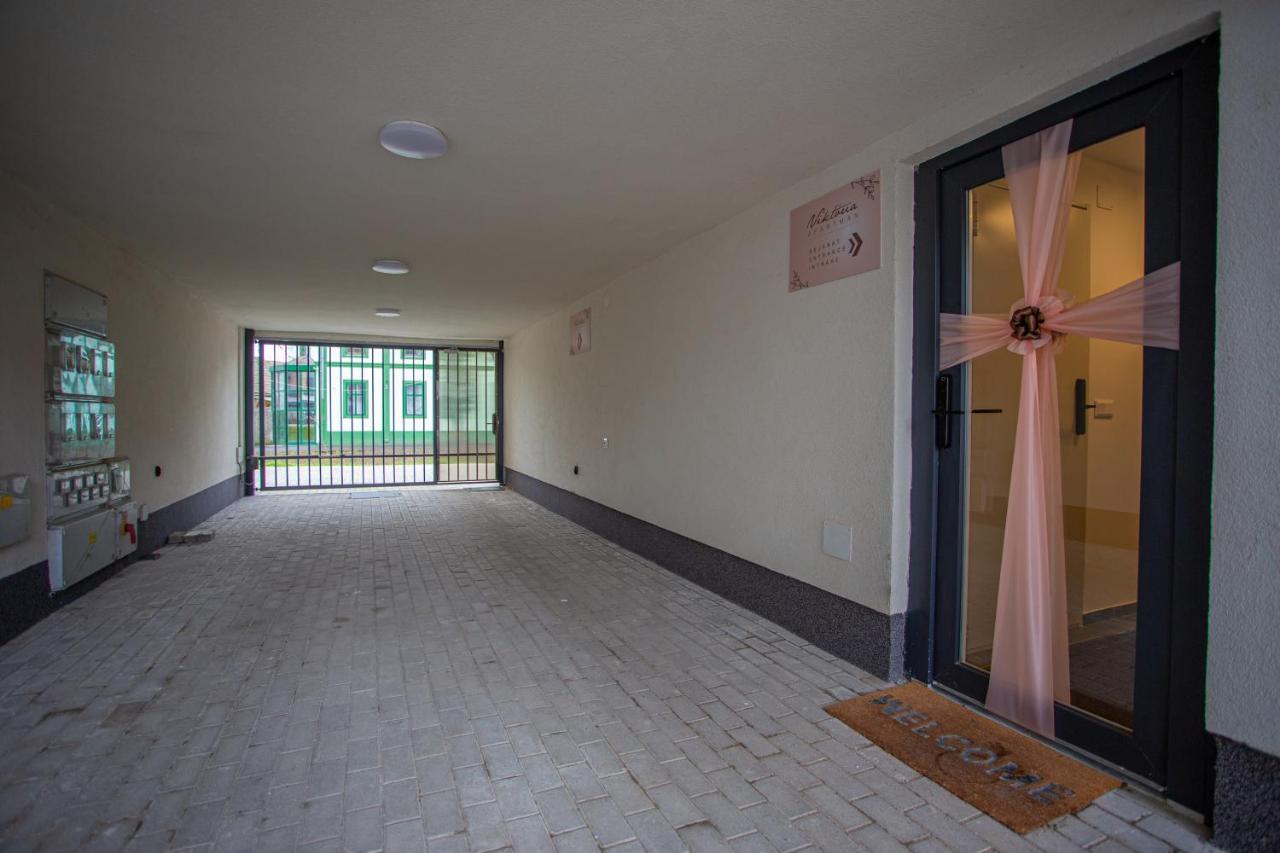 Viktoria Apartman Gyula Esterno foto